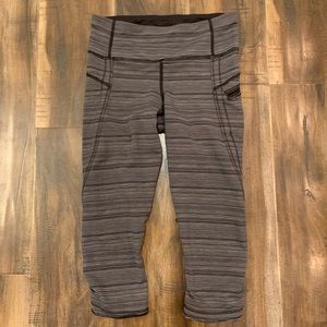 Lululemon size 4 capi leggings
